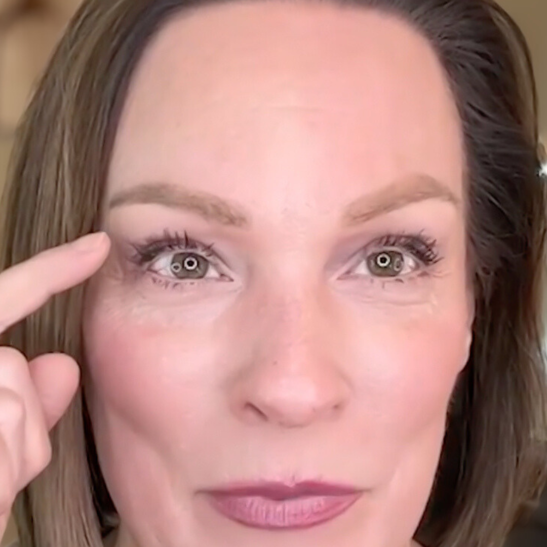 An Esthetician's Top 2 Picks to Brighten, Depuff & Smooth Your Eyes